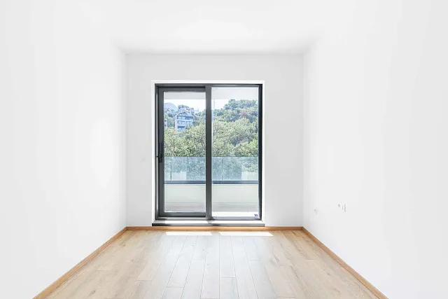 Zum Verkauf steht eine Einzimmerwohnung in Kamenovo, — photo 11